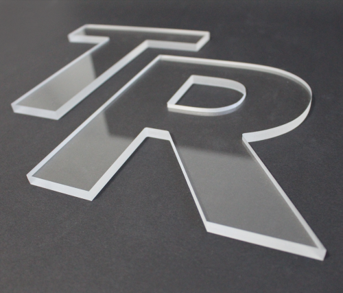 litery-z-plexi-bezbarwnej-frezowane.png